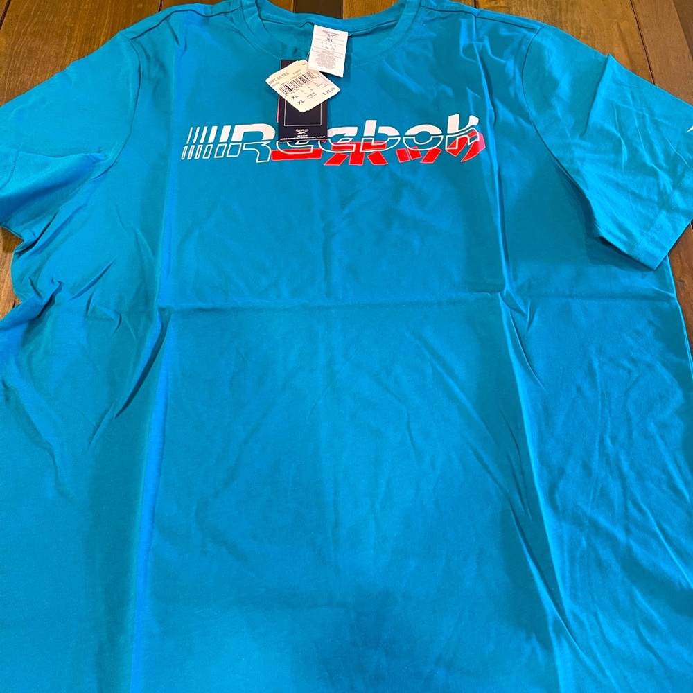 NEW men’s Reebok t-shirt